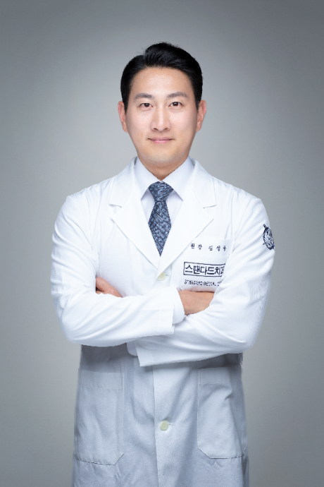 사진=부천 스탠다드치과 김성룡 원장