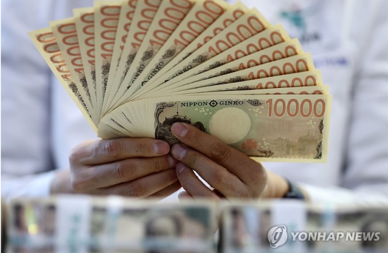 엔화 가치가 30일 163엔을 돌파하면서 1986년 플라자 합의이후 최저치를 기록하고 있다. 사진=연합뉴스