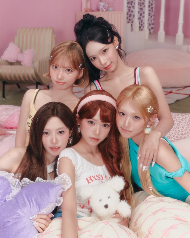 리센느, 리메이크 싱글 ‘Pretty Girl’ 단체 콘셉트 포토 공개…포근한 소녀 감성