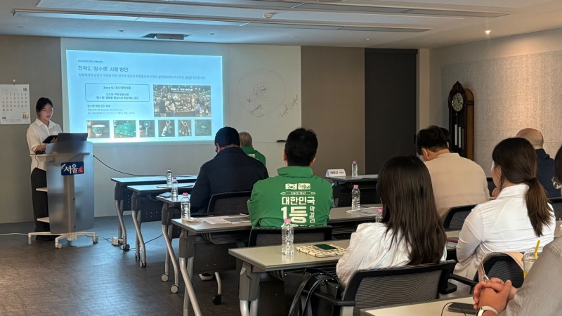 서울장수주식회사가 연세대학교 실전마케팅 학회 ‘오퍼스’와 협력하여 진행한 4개월간의 마케팅 전략 프로젝트를 성공적으로 종료했다.