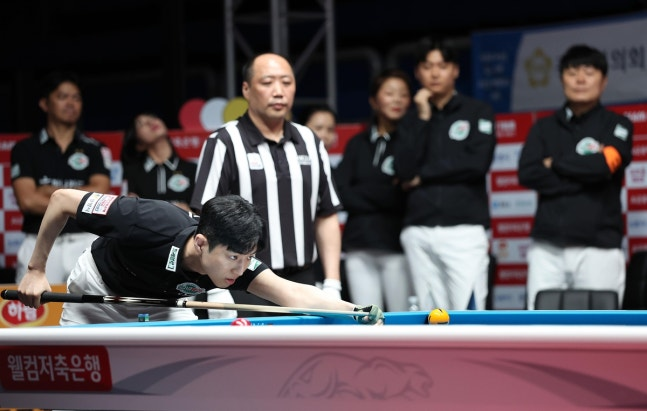 7세트에 하나카드 승리를 확정지은 한지승 / 사진=PBA 제공