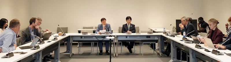 신상진 성남시장이 현지시간 7일 미국 유엔(UN) 본부_에서 열린 ‘2026 유엔(UN) 고위급 정치포럼(HLPF)’ 공식 부대행사에 성남시의 혁신적인 지속가능 교통정책을 소개하고 있다. /성남시