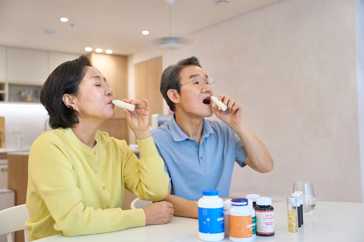 듀오가 결혼 경험이 있는 사람들의 주요 암 발병 위험이 미혼자보다 낮게 나타난 해외 연구 결과를 소개했다.