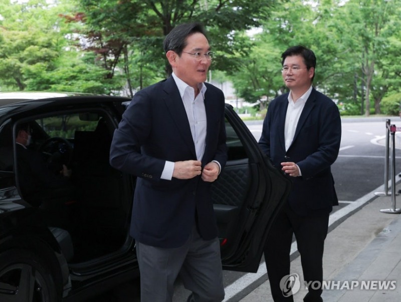 삼성 이재용 회장은 왜 혼자 빈소를 찾았나