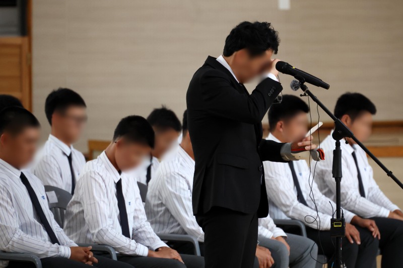광주일고에 사과하는 배재고. / 사진=연합뉴스