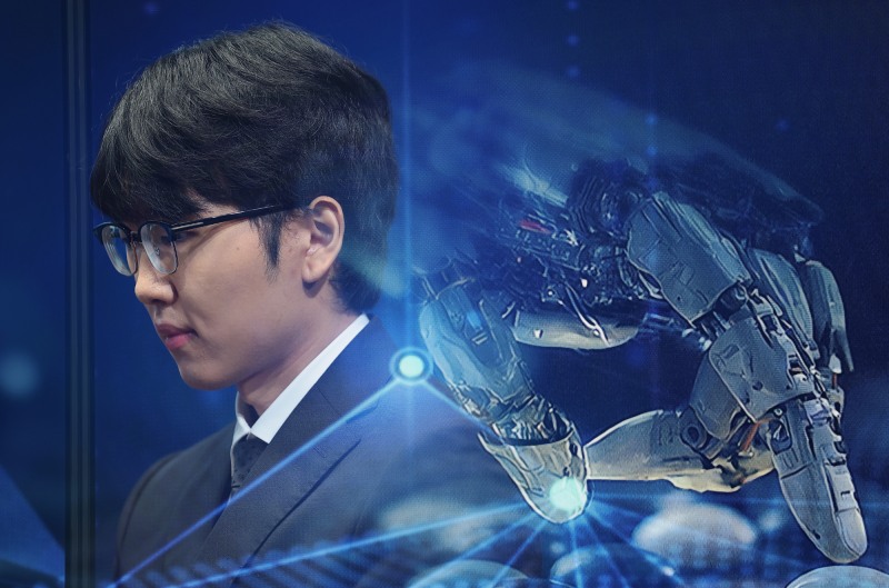 AI 카타고와 대국 펼치는 신진서. / 사진=연합뉴스