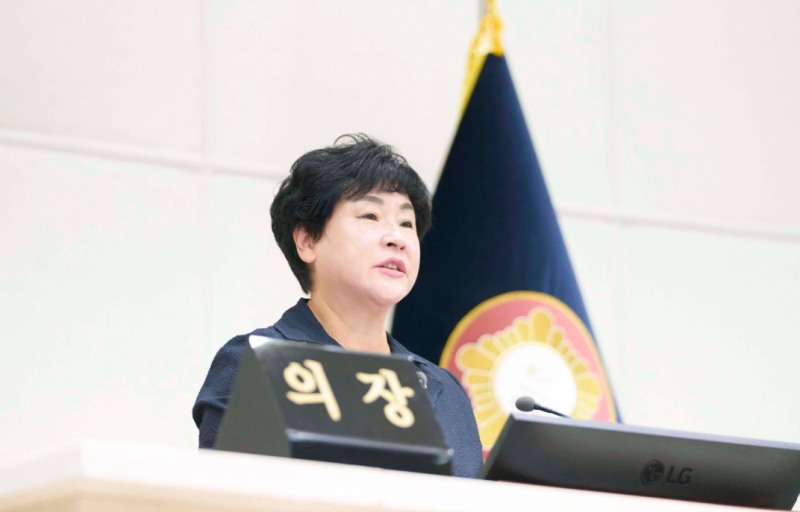 장정순 용인시의회 의장이 개회사를 하고있다. /용인시의회