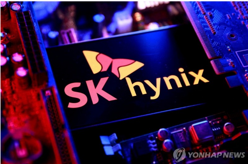 SK하이닉스 ADR이 21일(현지시간) 뉴욕증시에서 13.75% 급등하는 등 반도체주들이 일제히 반등했다. 사진=로이터통신, 연합뉴스