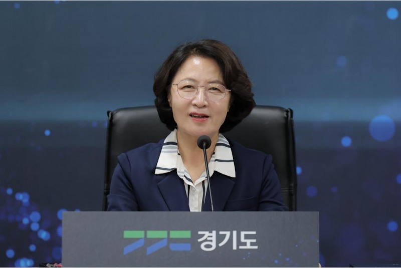 22일 오후 경기지방고용노동청에서 열린 道-고용노동부 업무협약 및 간담회에서 추미애 경기도지사가 인사말을 하고 있다./경기도