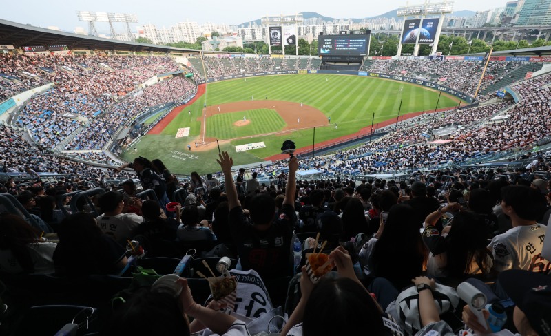 프로야구, 역대 최소 경기 700만 관중 돌파. / 사진=연합뉴스