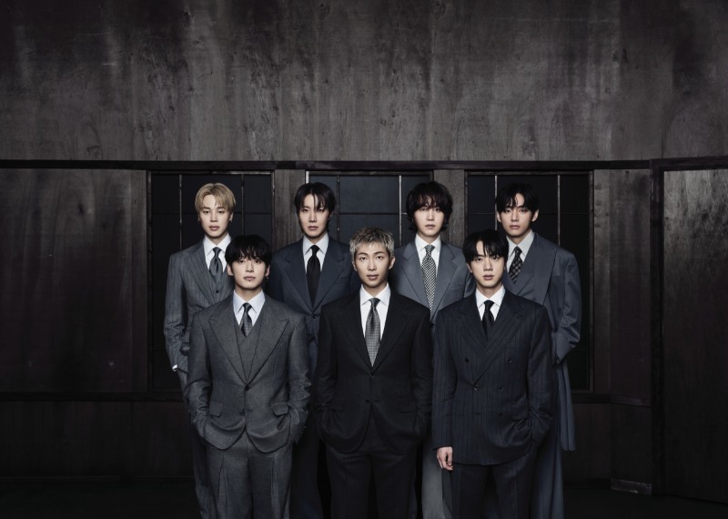 ‘방탄소년단·투모로우바이투게더·코르티스’ 소속사 빅히트 뮤직, 시상식서 대상 포함 총 9개 트로피 휩쓴 저력