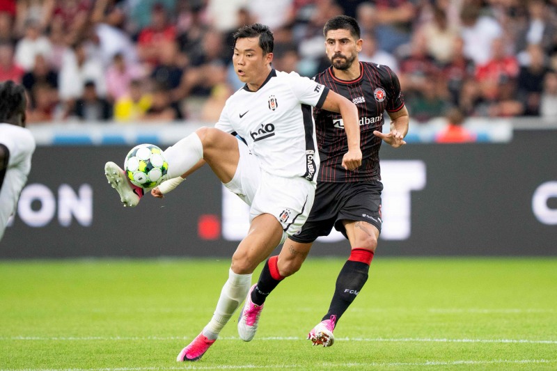 골 기회 노리는 오현규. / 사진=연합뉴스