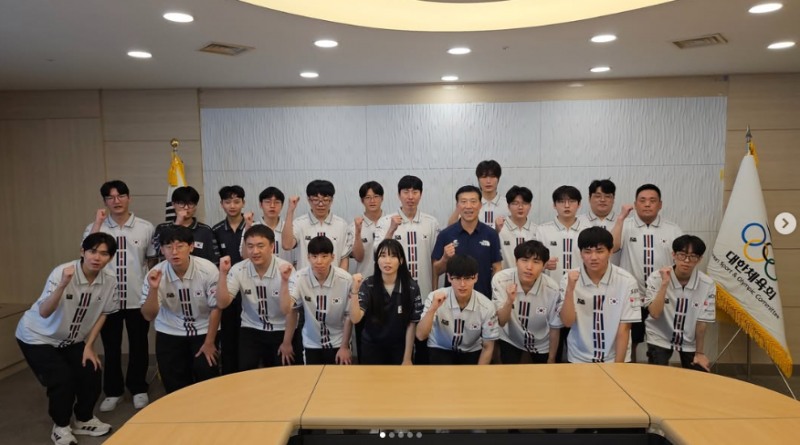 진천 선수촌에 입소했던 e스포츠 국가대표 선수단(사진=김택수 진천선수촌장 SNS)