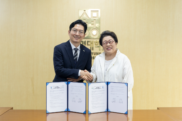 최백준 틸론 대표(왼쪽)와 김종희 상명대학교 총장