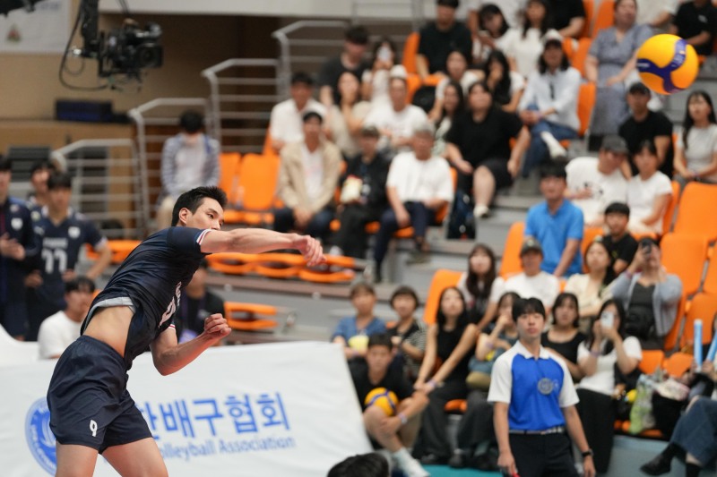 공격 시도하는 남자 배구대표팀 임성진. / 사진=연합뉴스