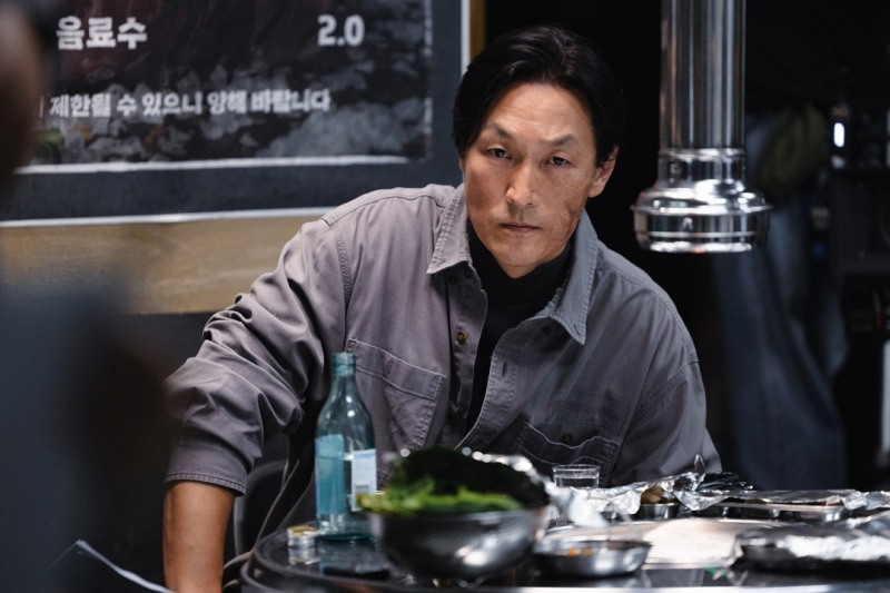 ‘킬러들의 쇼핑몰 시즌2’ 김재철, 새 변수로 등장…쿠사나기와 수상한 만남 포착