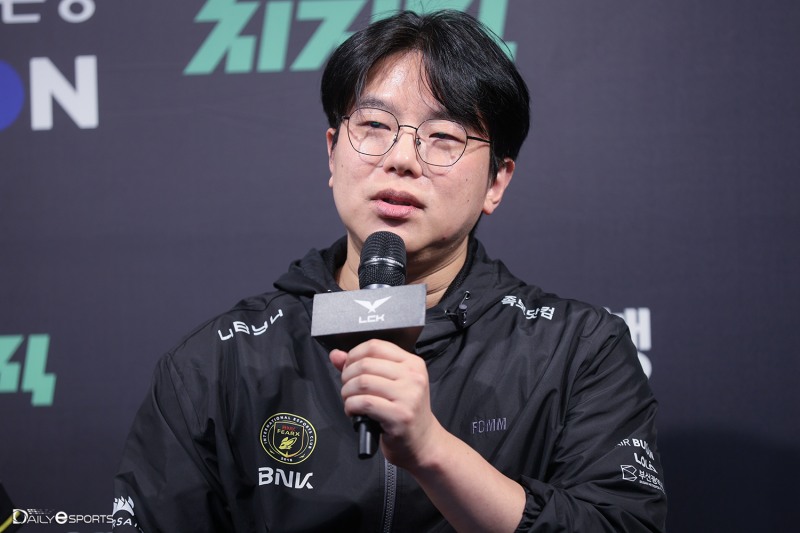 BNK 피어엑스 '이도' 박준석 감독.