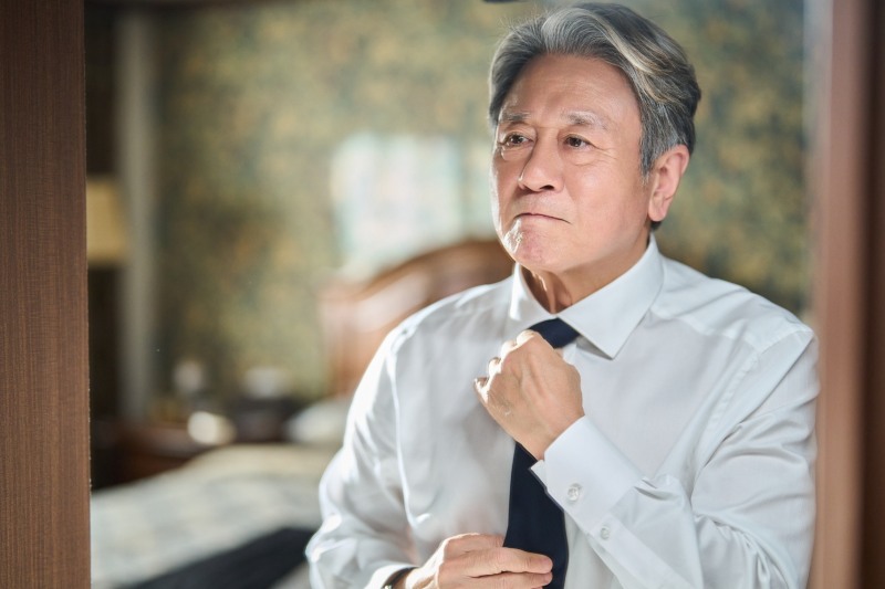 ‘인턴’ 최민식, 실버 인턴으로 추석 극장가 스크린 컴백