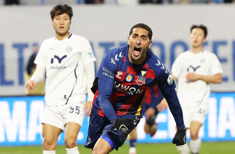 앞서가는 수원FC. / 사진=연합뉴스