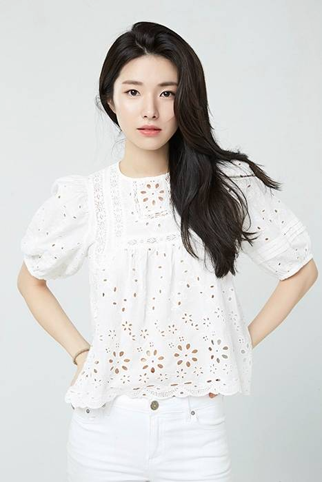 하영 소속사 “친일 논란 증조부 안상호 충분한 검증 없이 ‘사실무근’ 답변 진심으로 사과”