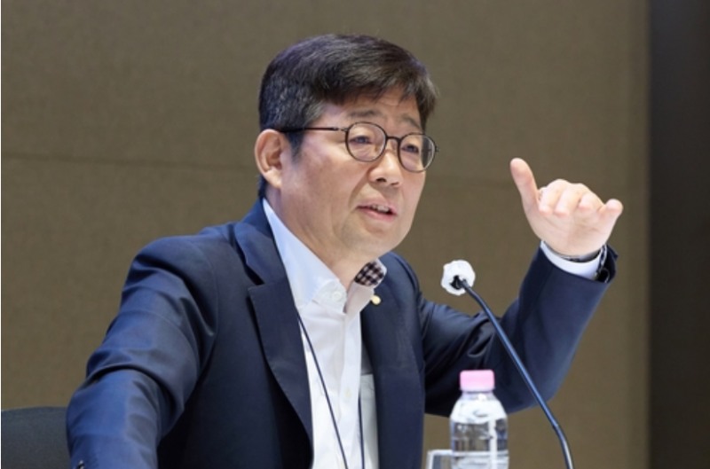 유상대 한은 부총재는 11일 기자간담회에서 "물가 오름세가 지속되고 있어 추가 금리인상 가능성이 크다"고 말했다. 사진=연합뉴스