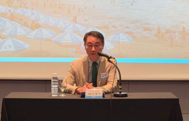 조영기 지스타조직위원회 위원장이 13일 서울 코엑스에서 지스타 2026 관련 기자간담회를 열고 질의응답을 진행하고 있다. 사진=김유승 기자
