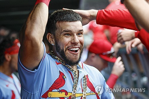 조슈아 바에스가 MLB 최초 데뷔전에서 홈런 세 방을 날렸다. / 사진=연합뉴스
