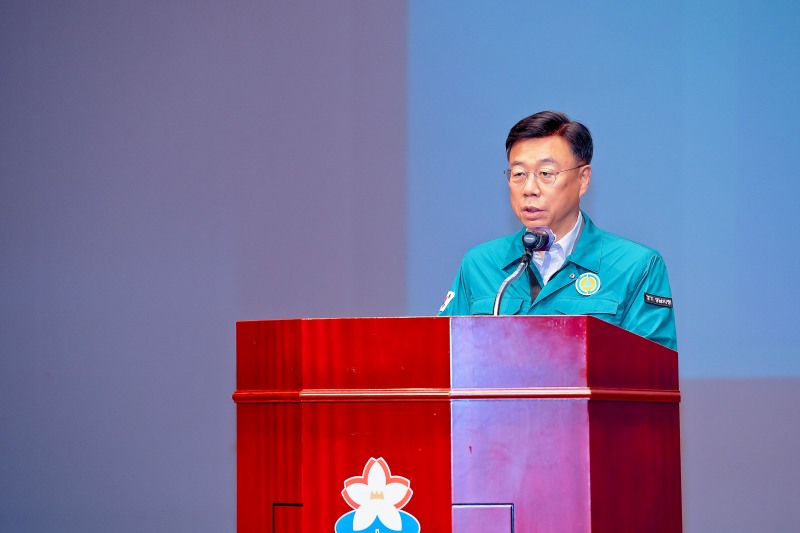 신상진 성남시장이 18일 오전 을지연습 비상소집 훈련에서 훈시를 하고있다. /성남시