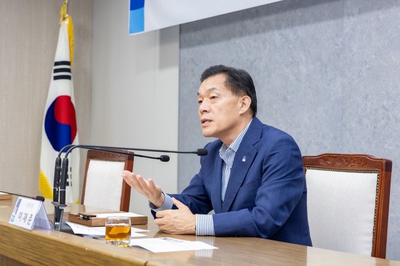 이재준 수원시장이 협약식에서 발언하고 있다./수원시