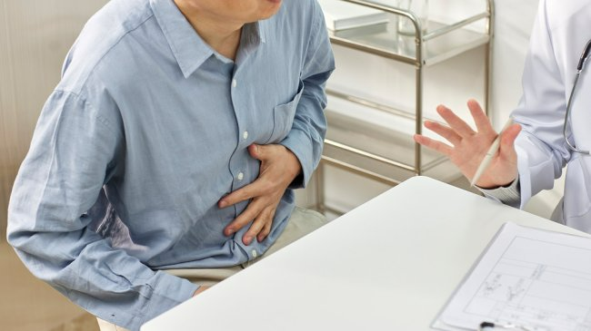 담석은 복부 초음파 검사로 비교적 간단하게 확인할 수 있는 만큼, 위 습관 중 여러 개가 해당하면서 더부룩함이나 복통이 반복된다면 소화기내과 진료를 받아보는 것이 좋다. <사진=클립아트코리아 제공>