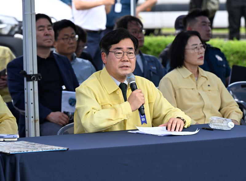 박찬대 인천시장이 20일 포스코인터내셔널 인천LNG복합잘전소에서 열린 '에너지복합시설 드론 공격 대응 훈련'에서 격려사를 하고 있다./인천시