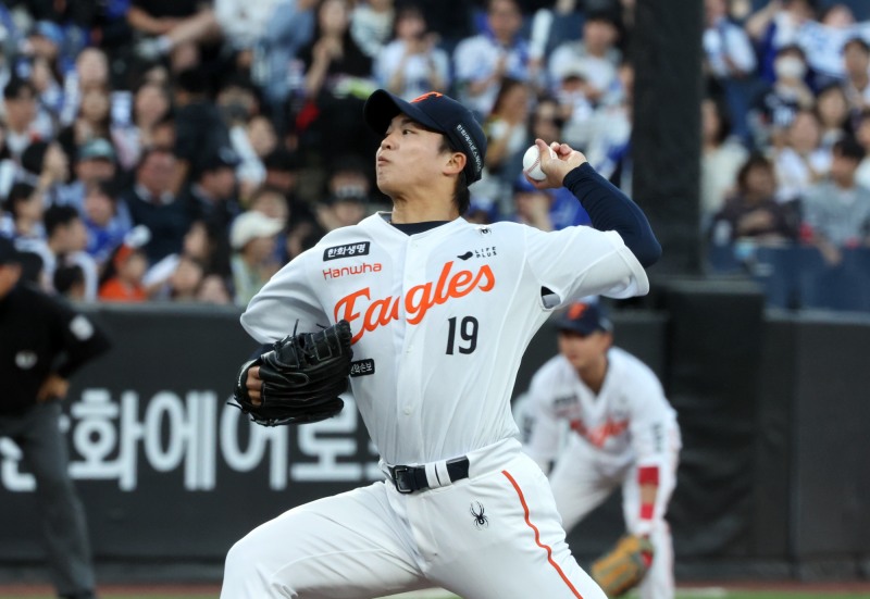 역투하는 왕옌청. / 사진=연합뉴스