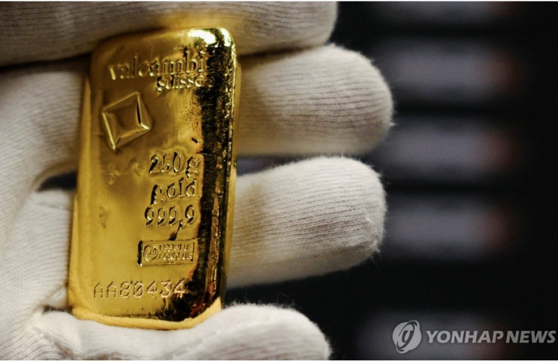 국제 금 선물가격과 현물가가 이번 주들어 5% 넘게 반등했다. 사진=AFP, 연합뉴스