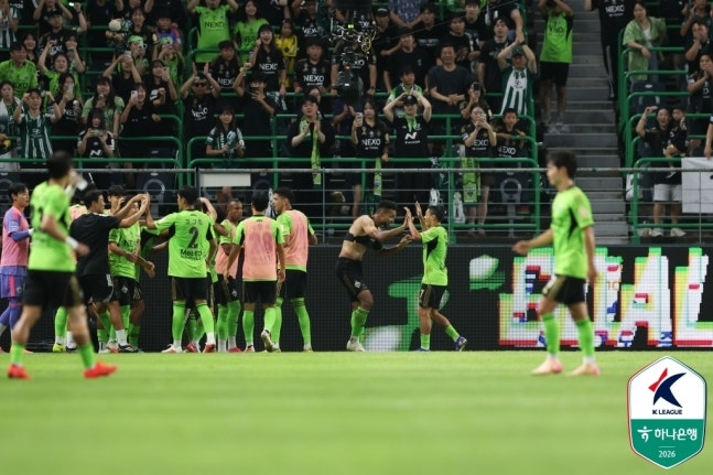 골 넣고 기뻐하는 모따 / 사진=한국프로축구연맹 제공