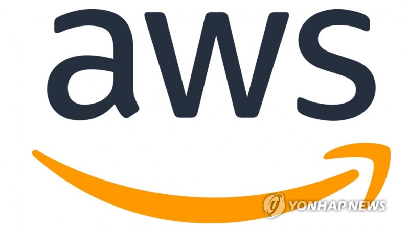 아마존웹서비스(AWS)와 엔비디아는 2027~2028년에 엔비디아 그래픽처리장치(GPU) 200만개를 공급하는 계약을 맺었다고 26일(현지시간) 밝혔다. 사진=로이터통신, 연합뉴스