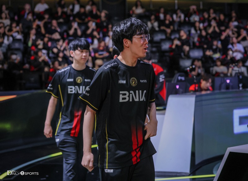 BNK, 농심 격파... 한진과 PO 진출 맞대결