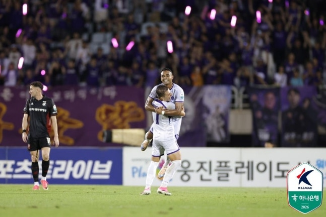 안양의 동점골 터뜨린 아일톤 / 사진=한국프로축구연맹 제공