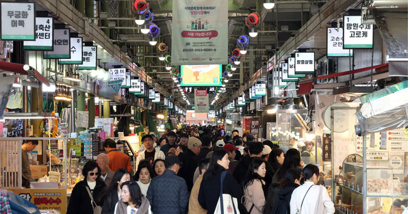 한은 "반도체 호황, 소비로 확산…내년 성장률 최대 0.09%p 높일 수도"