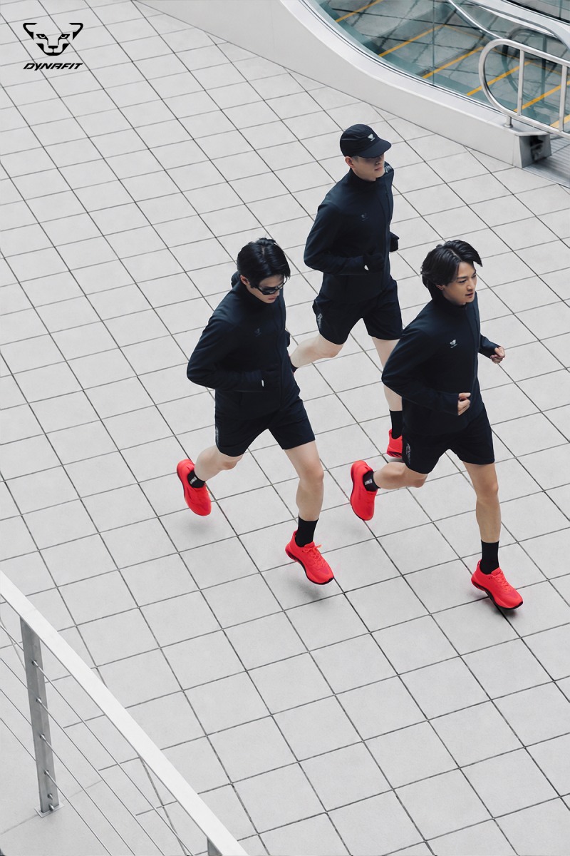 다이나핏, ‘슈퍼 트레인 트레이닝 슈트’ 출시...가을 컬렉션 첫 화보 공개