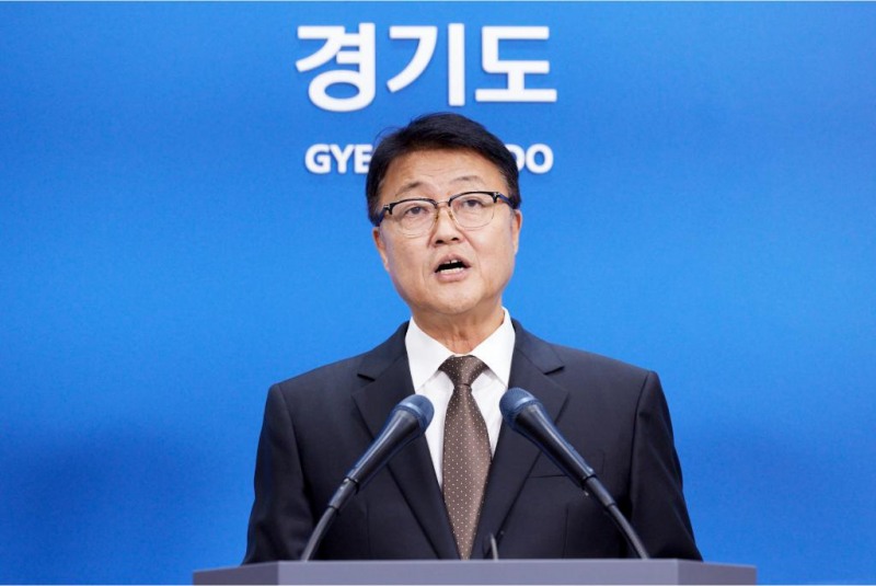 31일 오후 경기도청 브리핑룸에서 주형쳘 경제부지사가 「재정위기 극복 전략 TF」 활동 보고 브리핑을 하고 있다. /ㅕㅇ기도