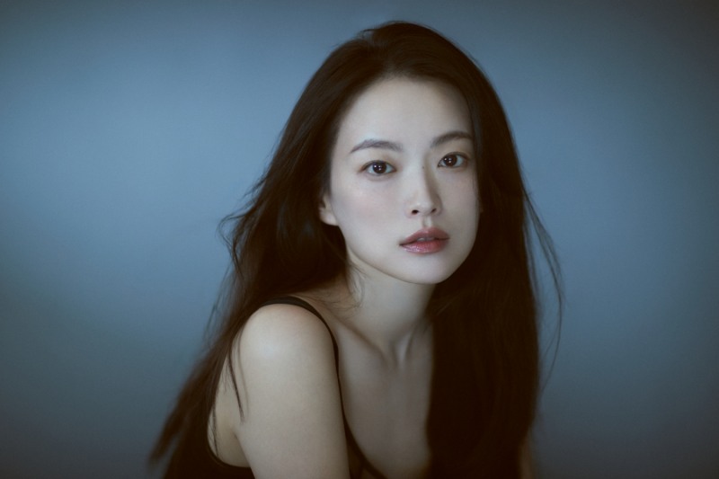 천우희, 다채로운 매력의 새 프로필 공개