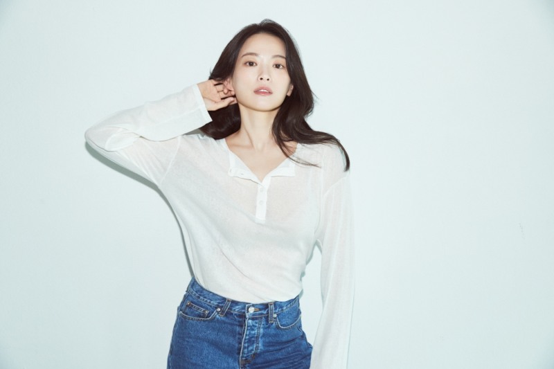 천우희, 다채로운 매력의 새 프로필 공개