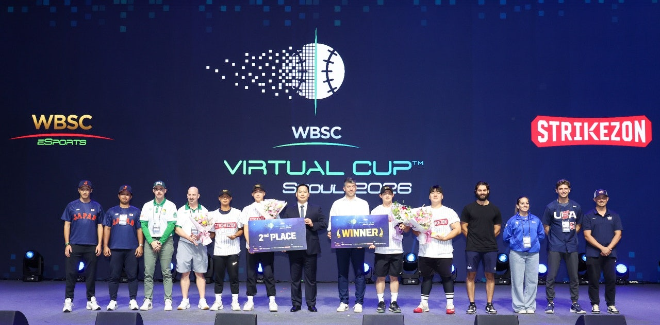 ‘WBSC 버추얼 컵 서울 2026’ 월드 파이널에 참가한 선수들이 시상식 후 기념촬영을 하고 있다