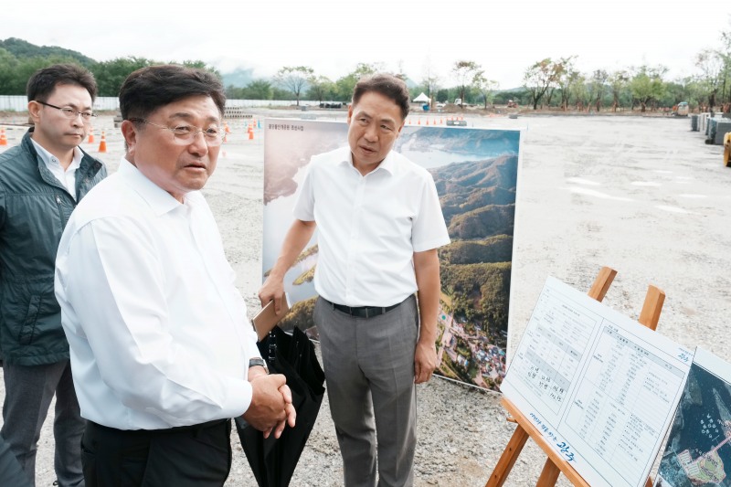 경안2지구 도시개발사업 현장읖 찾은 박관열 광주시장. /광주시
