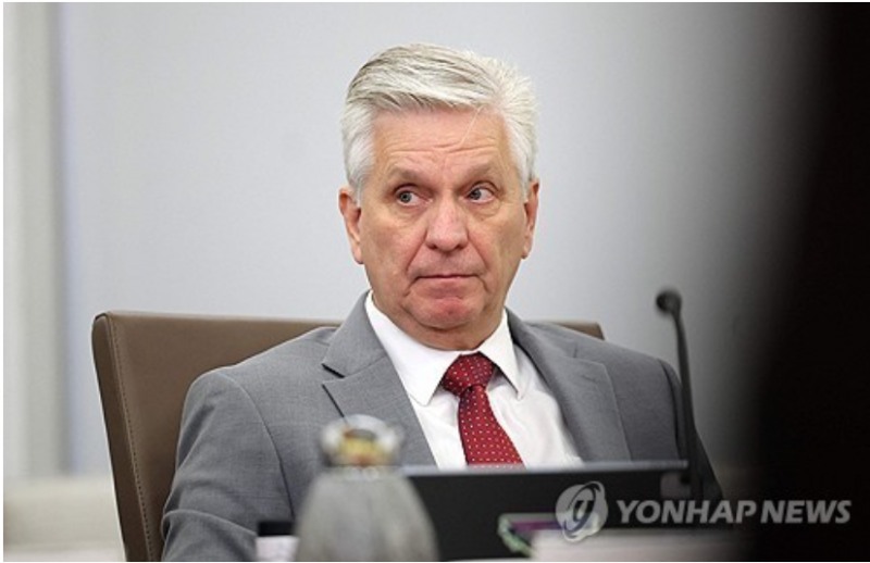 美연준의 2인자로 통하는 크리스토퍼 월러이사는 3일(현지시간) CNBC와의 인터뷰에서 인플레이션이 목표치에 미달할 경우 금리 동결을 지지할 의향이 있다고 발언했다. 사진=AFP,연합뉴스
