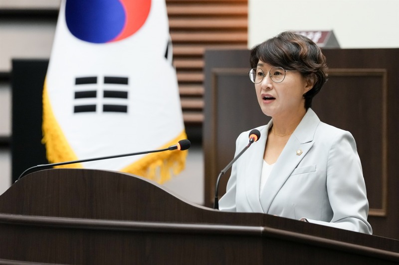 오현주 광주시의회 도시환경위원장의 시정질의 모습. /광주시의회