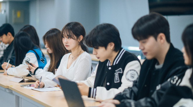 가톨릭관동대 학생들이 수업하는 모습. (사진제공=가톨릭관동대)