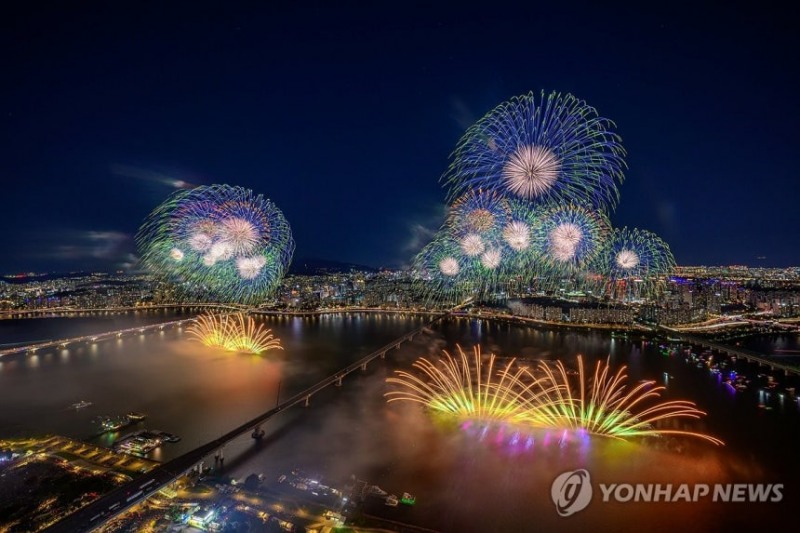 김승연 회장 私費로 터트린 ‘한화 불꽃축제’