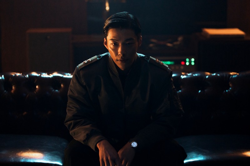 ‘메이드 인 코리아 시즌2’ 우도환, 현빈과 정우성 사이 팽팽한 긴장감 예고
