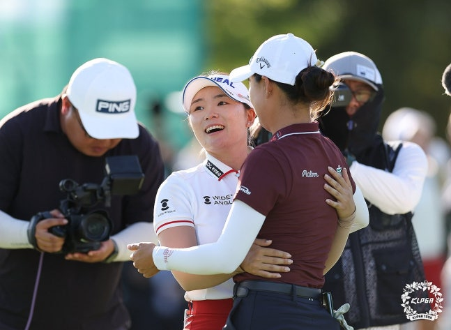 2025년 대회 연장전에서 맞붙은 이다연(왼쪽)과 이민지 / 사진=KLPGA 제공
